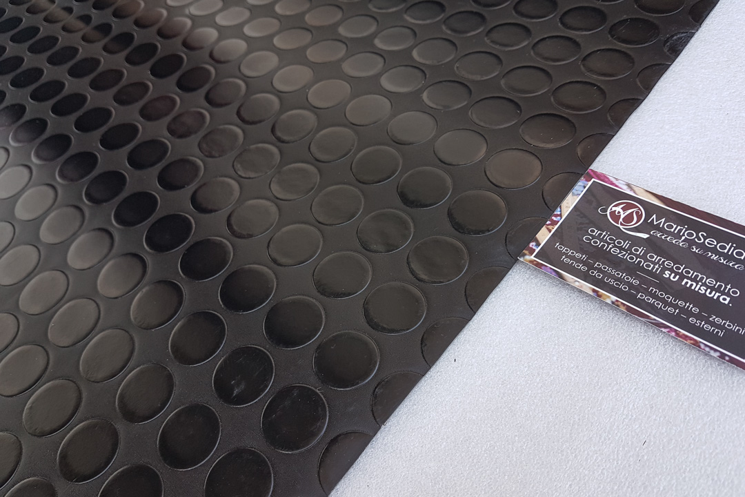 PVC multiuso bullonato - Plastica per rivestimenti nero - A2100 - 002